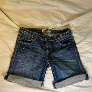 Women’s size 6 Jean shorts